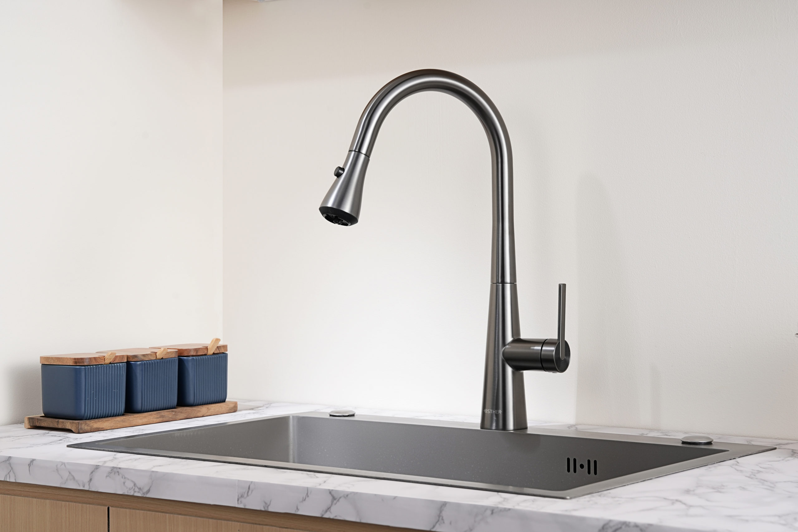 EF-03-924-70_2